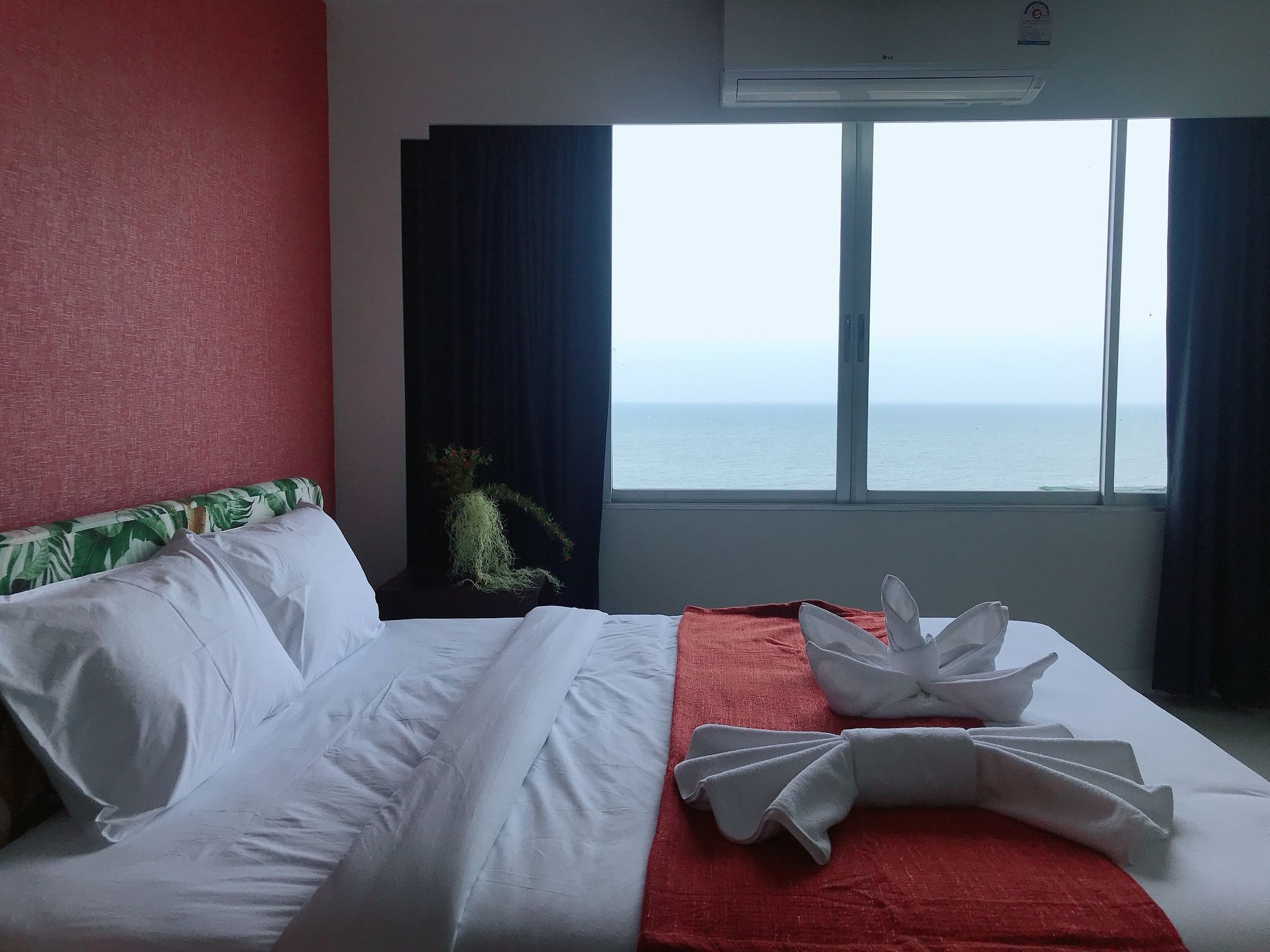A2E : Ibiza Khao Tao Hua Hin Apartment Pran Buri Exterior photo